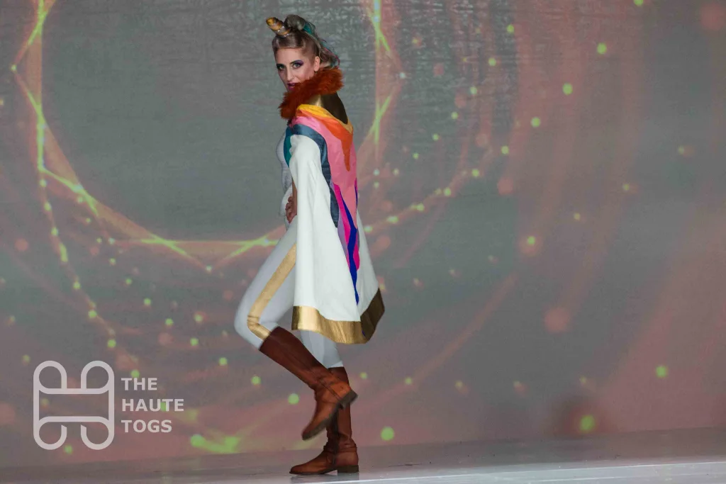 A Horsey of a Differeny Color - She-Ra (Design by Christine Geiger) | Her Universe Fashion Show 2019