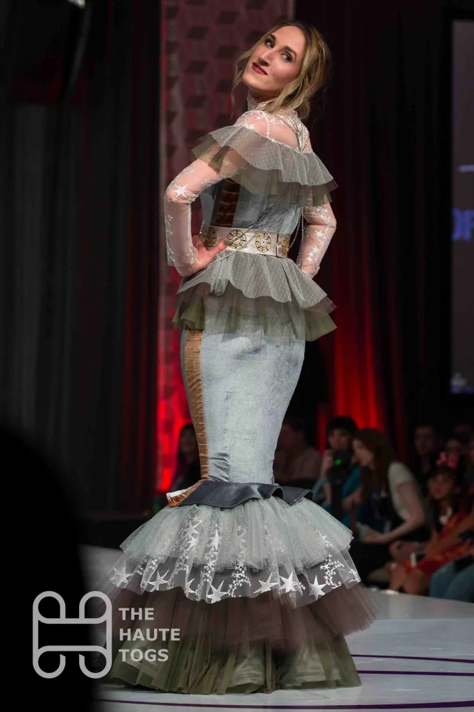 Heart of Kyber - Star Wars (Design by Kimberly Burns) | Her Universe Fashion Show 2019