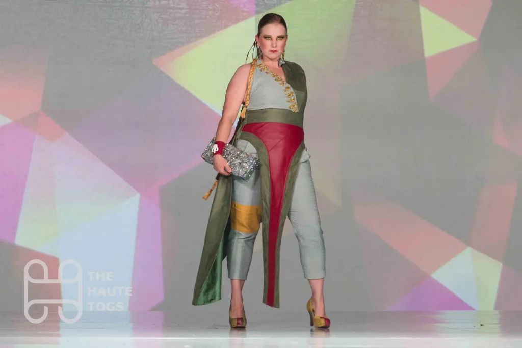 He’s No Good To Me Dead - Star Wars (Design by Heather Smith) | Her Universe Fashion Show 2019