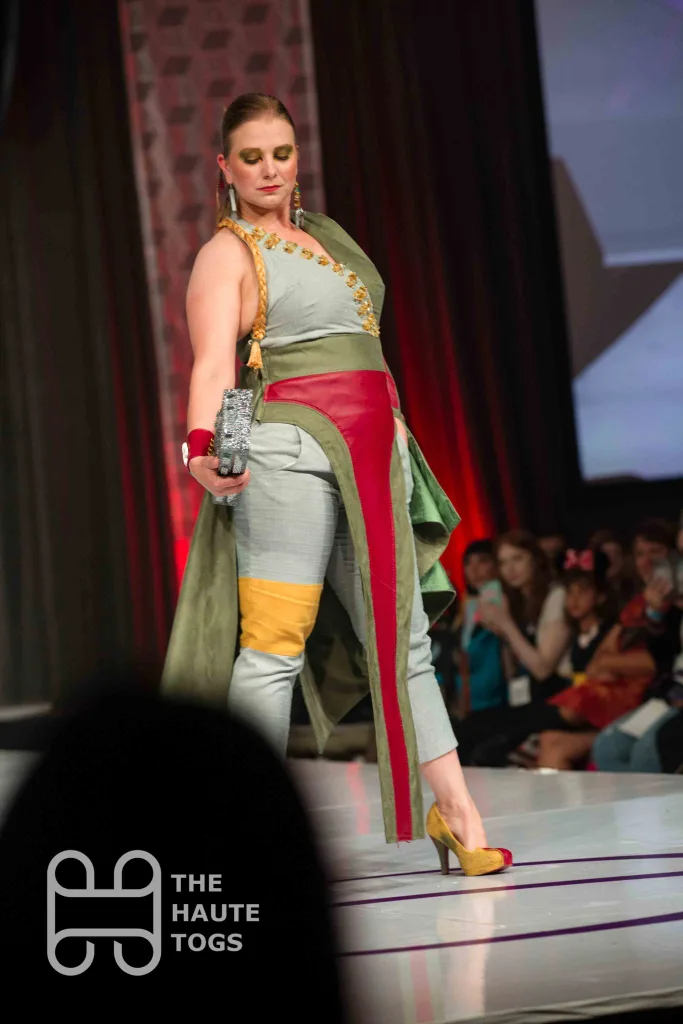 He’s No Good To Me Dead - Star Wars (Design by Heather Smith) | Her Universe Fashion Show 2019