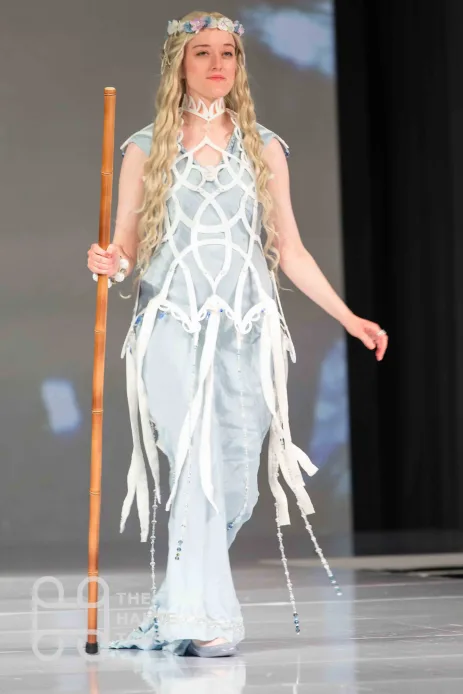 The Lady of Lórien and Light - Lord of the Rings (Design by Kathryn Henzler) | Her Universe Fashion Show 2019