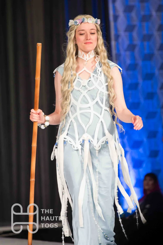 The Lady of Lórien and Light - Lord of the Rings (Design by Kathryn Henzler) | Her Universe Fashion Show 2019