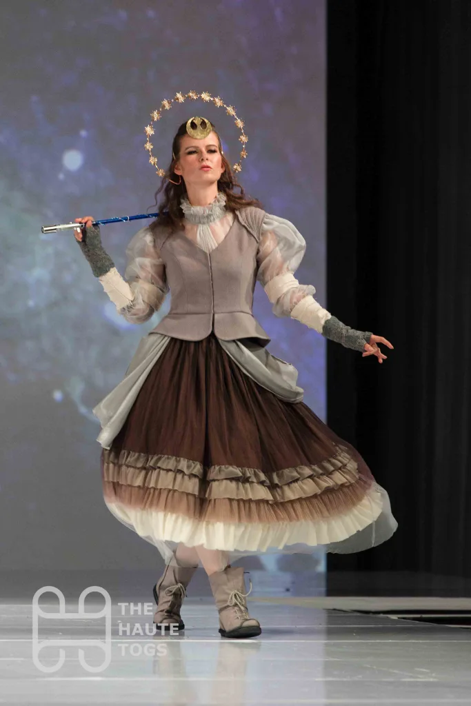 The Spirit of Hope - Star Wars (Design by Lisa Truong) | Her Universe Fashion Show 2019