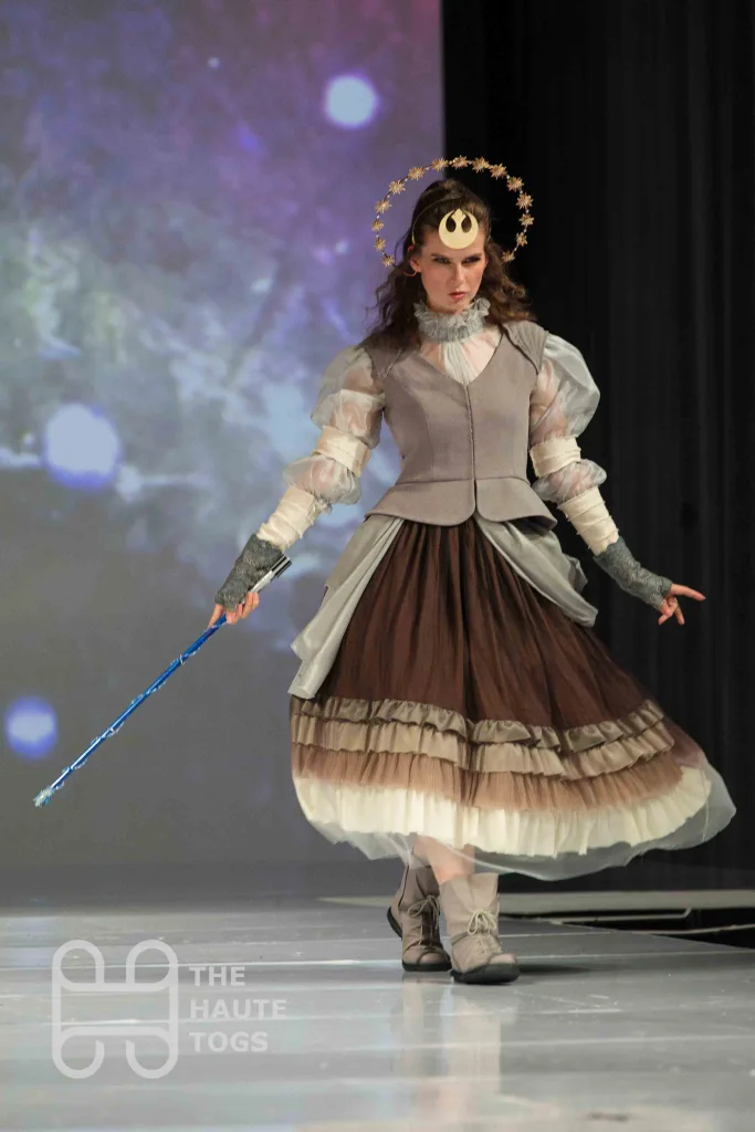 The Spirit of Hope - Star Wars (Design by Lisa Truong) | Her Universe Fashion Show 2019