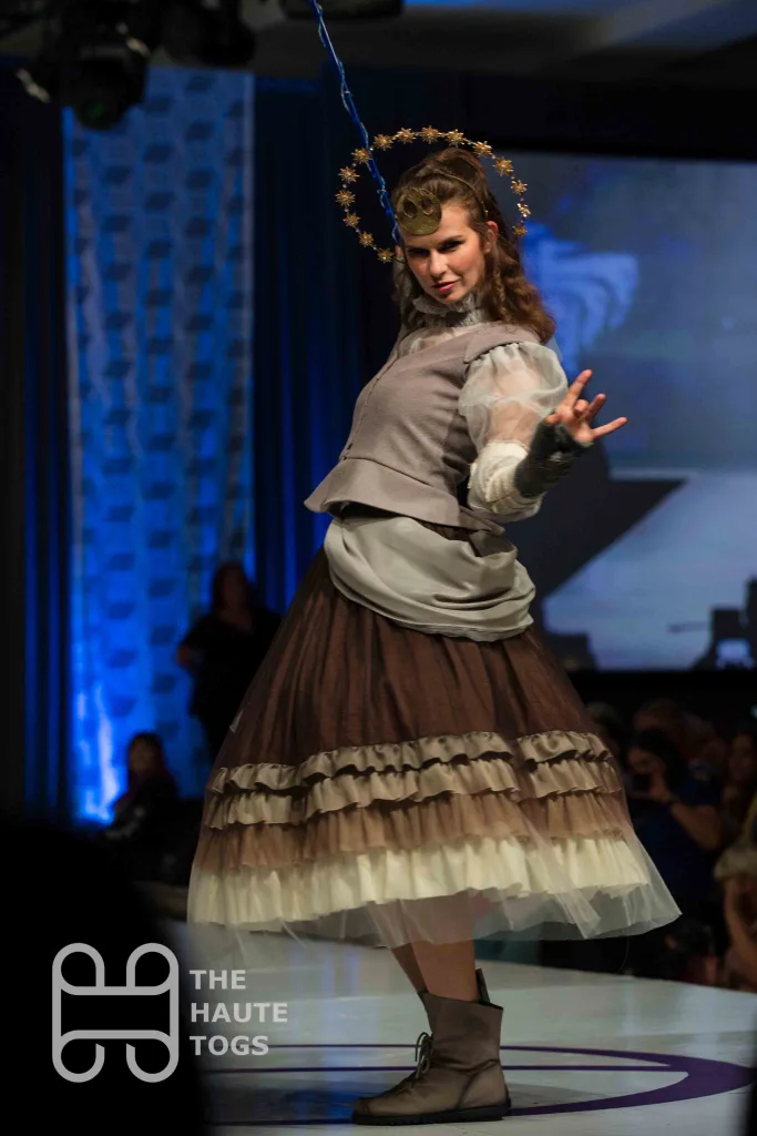 The Spirit of Hope - Star Wars (Design by Lisa Truong) | Her Universe Fashion Show 2019